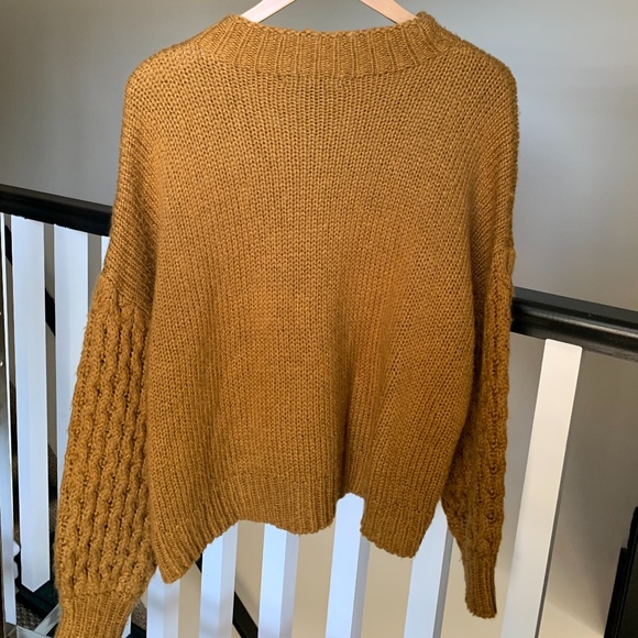 Forever 21 Sweater EUC - Picture 2 of 2